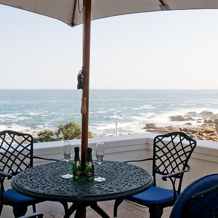 Bantry Beach Luxury Suites Кейптаун Екстериор снимка