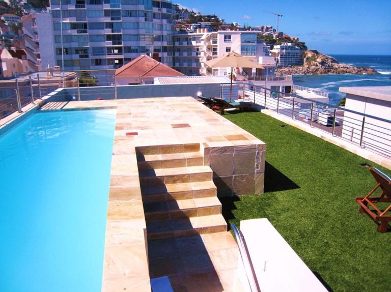 Bantry Beach Luxury Suites Кейптаун Екстериор снимка