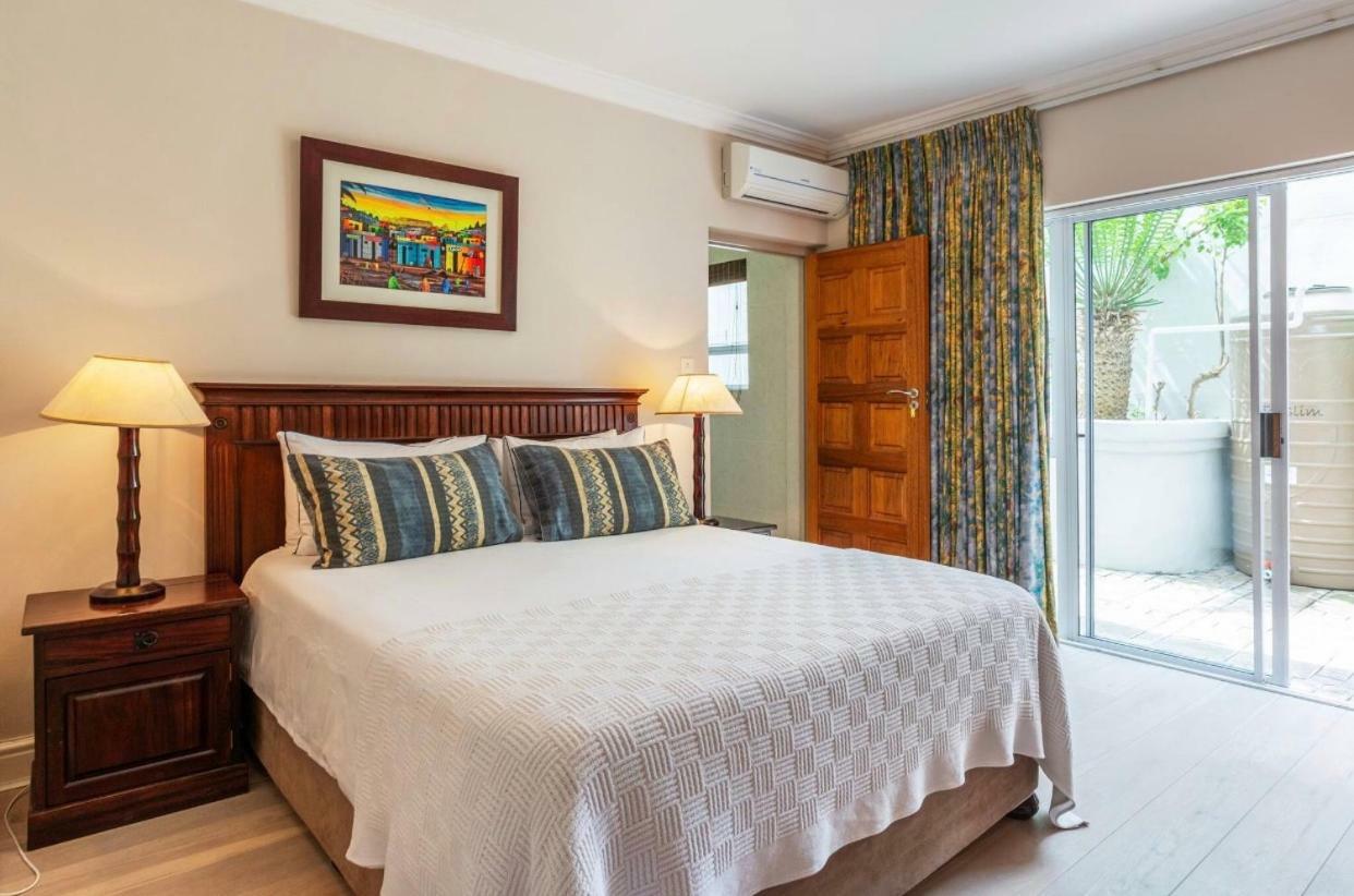 Bantry Beach Luxury Suites Кейптаун Екстериор снимка