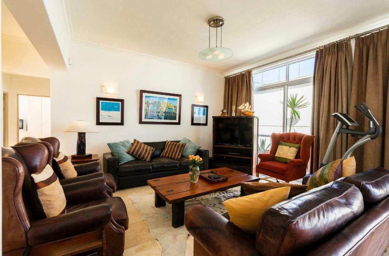 Bantry Beach Luxury Suites Кейптаун Екстериор снимка