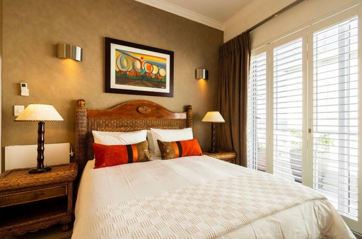 Bantry Beach Luxury Suites Кейптаун Екстериор снимка