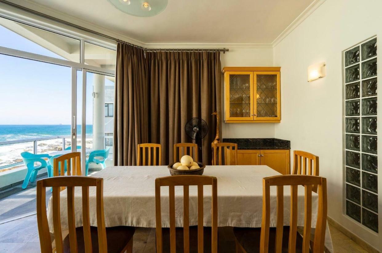 Bantry Beach Luxury Suites Кейптаун Екстериор снимка