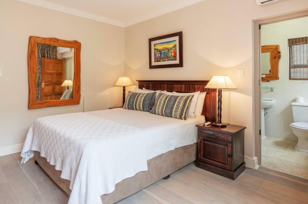 Bantry Beach Luxury Suites Кейптаун Екстериор снимка