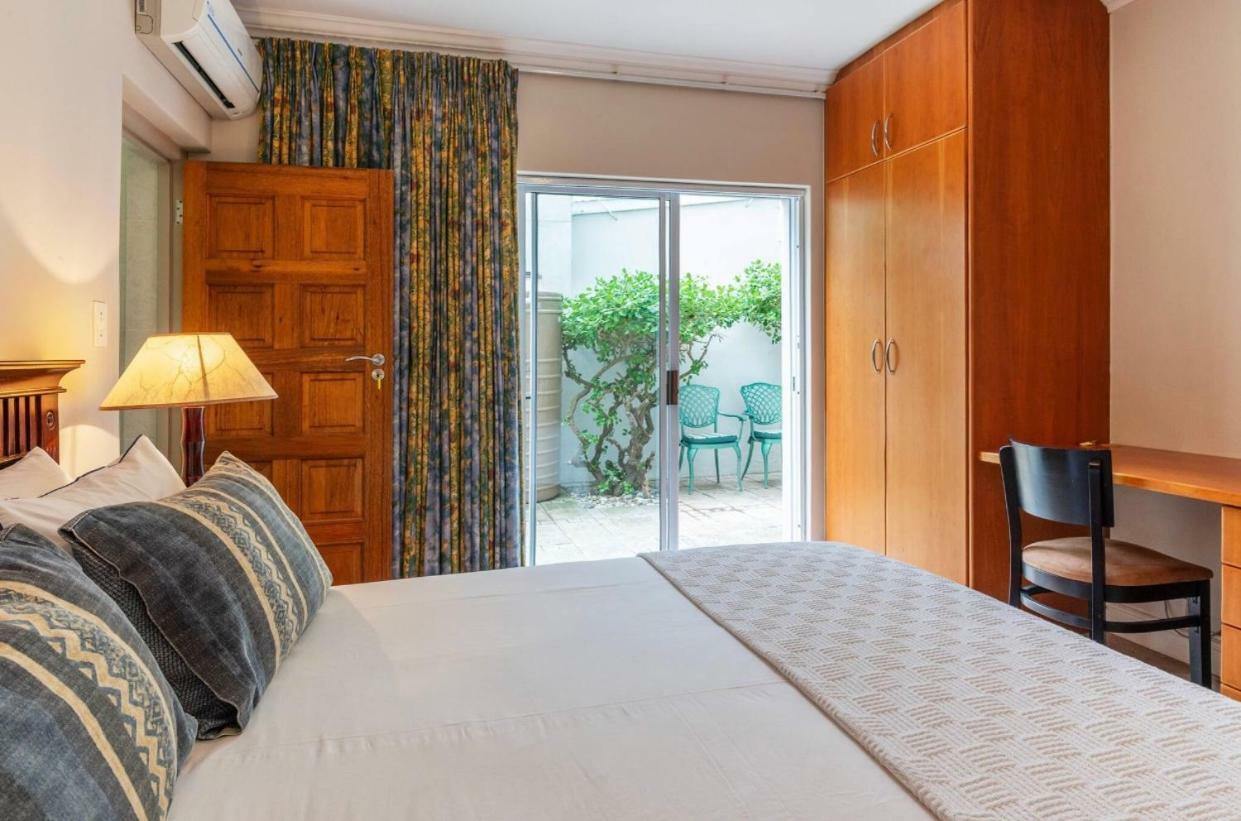 Bantry Beach Luxury Suites Кейптаун Екстериор снимка