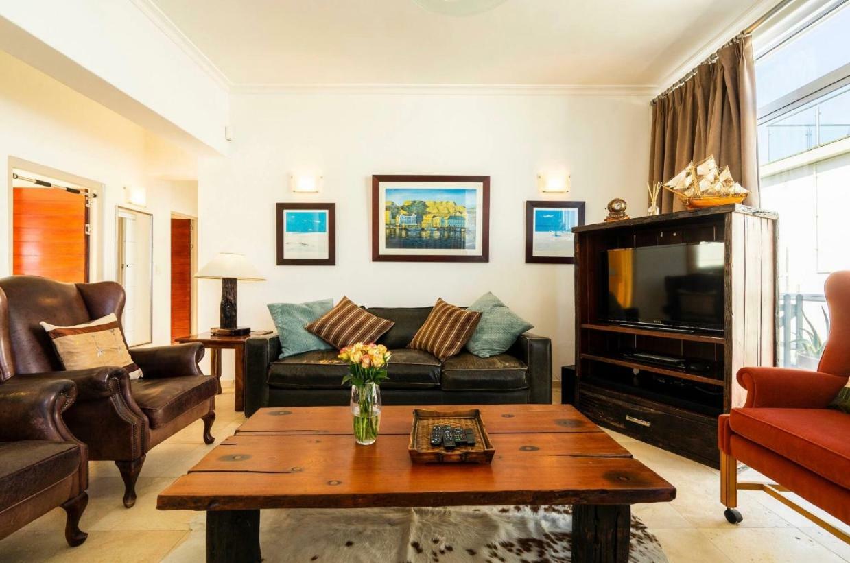 Bantry Beach Luxury Suites Кейптаун Екстериор снимка
