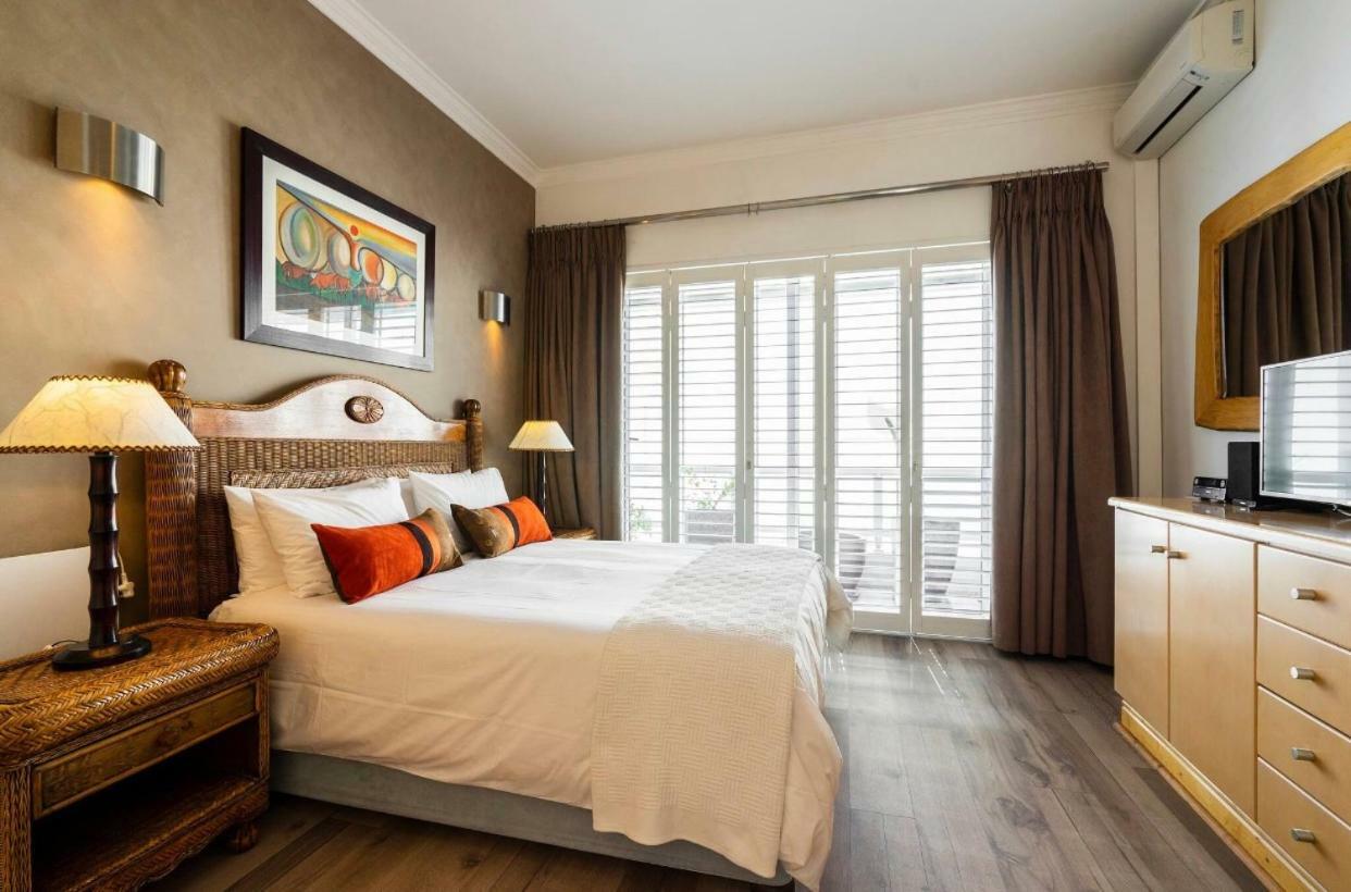 Bantry Beach Luxury Suites Кейптаун Екстериор снимка