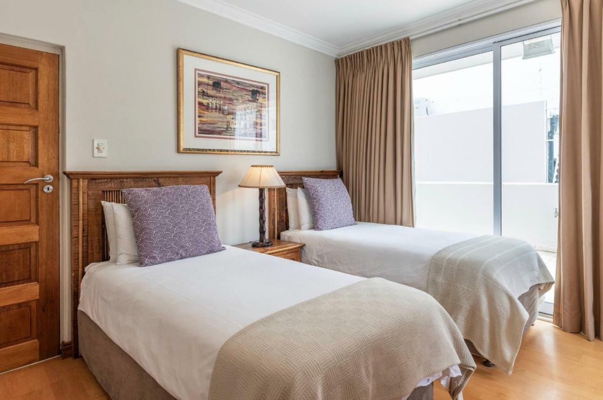Bantry Beach Luxury Suites Кейптаун Екстериор снимка