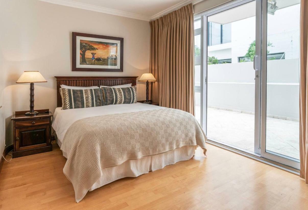 Bantry Beach Luxury Suites Кейптаун Екстериор снимка